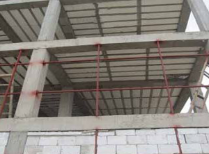 وال پست جدید بر خلاف نوع سنتی وزن کمتری دارد که بسیار مهم است. در گذشته از میلگردهای سنگین برای نصب ناودانی دیوار استفاده می شد که سنگین بود و بر وزن کلی سازه اضافه می شد.